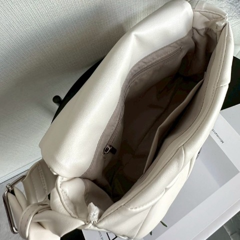 レディース　バッグ（Pen）