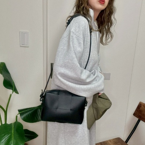 レディース　バッグ（NON)