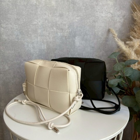 レディース　バッグ（NON)