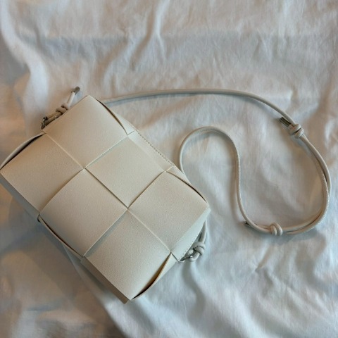 レディース　バッグ（NON)