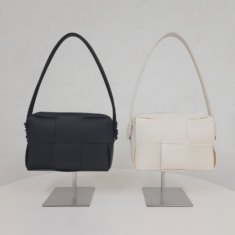 レディース　バッグ（NON)