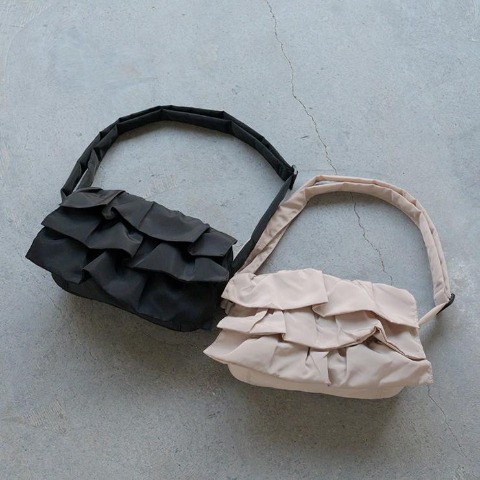 レディース　フリルショルダーバッグ　(MARIE)