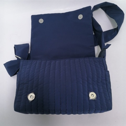 レディース　ポーチ付きキルトショルダー　(おかだゆり)