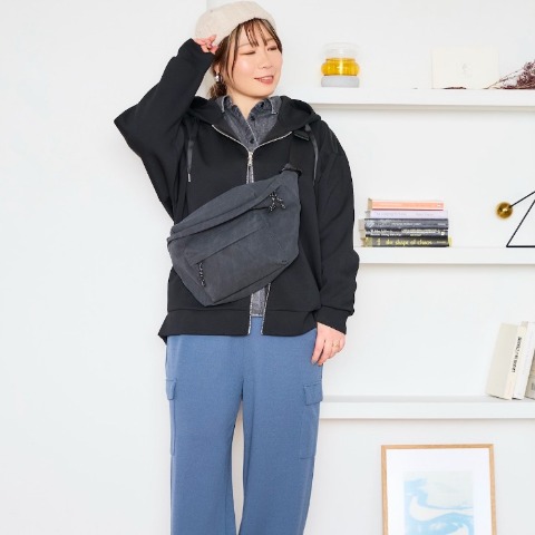 レディース　ボディバッグ　(おかだゆり)