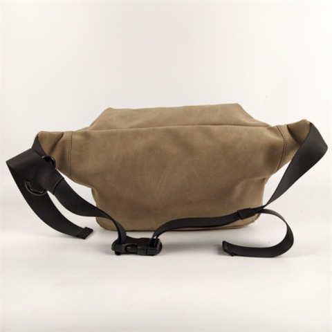 レディース　ボディバッグ　(おかだゆり)