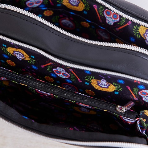 レディース　ショルダーバッグ(Disney/吉田さんち)