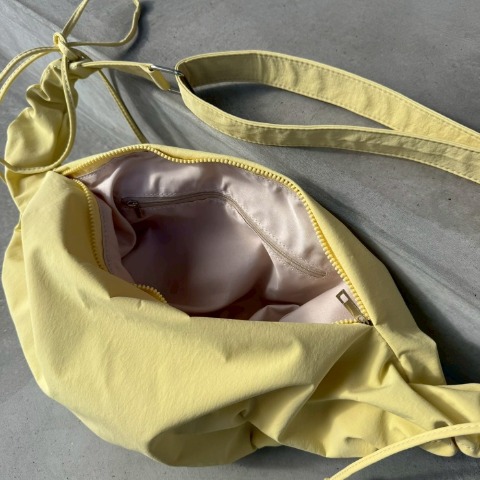 クシュクシュショルダーバッグ（anna)