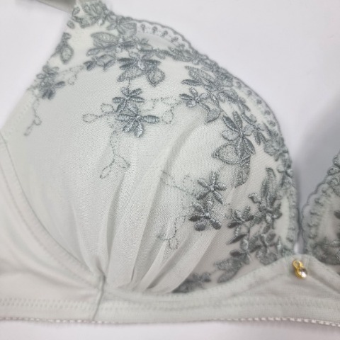 レディース ノンワイヤーブラジャー+ショーツセット（なじんでフィット）