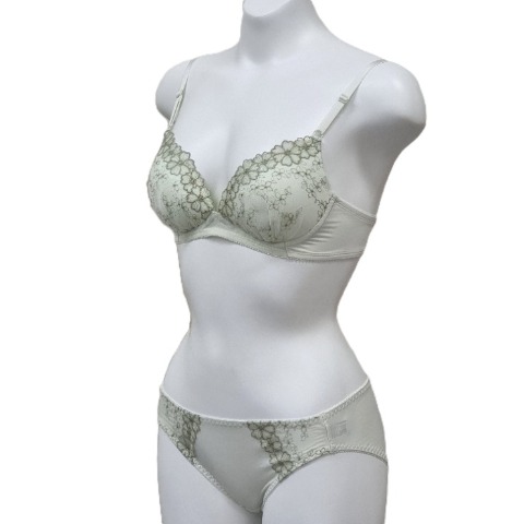 レディース ノンワイヤーブラジャー+ショーツセット（なじんでフィット）