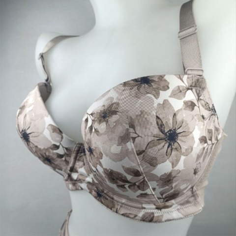 レディース　ワイヤーブラジャー　E～Gカップ