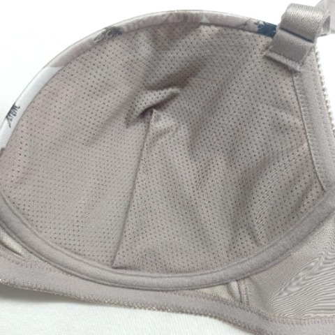 レディース　ワイヤーブラジャー　E～Gカップ