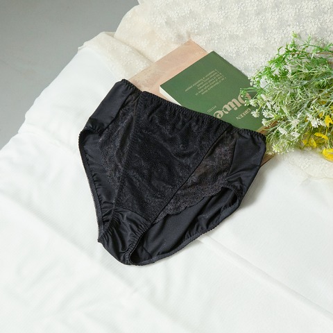 レディース　ショーツ（Hina）