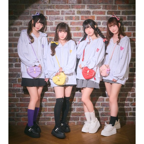 レディース　ハイソックス（きゅるりんってしてみて）