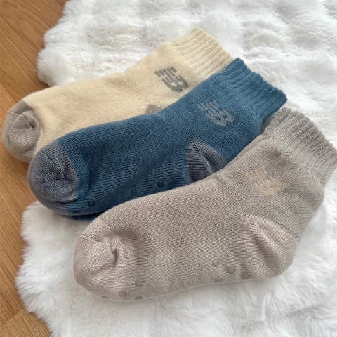 レディース 　ソックス（New Balance_yuri）