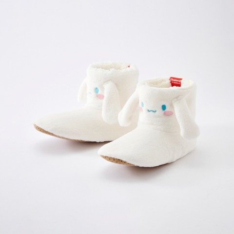 レディース　裏ボアブーツ（シナモロール・ホカロン）