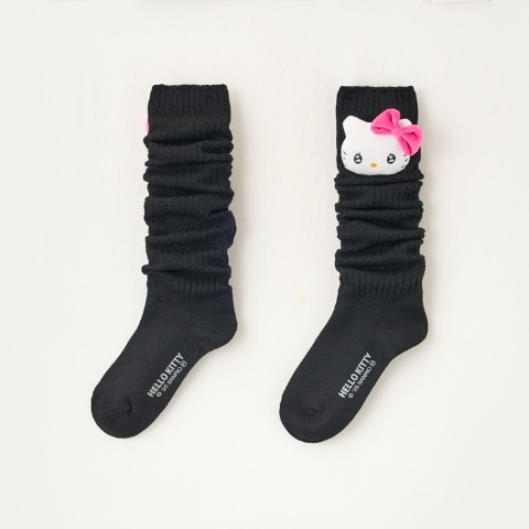 キッズ　マスコット付きルーズソックス（15-20cm/19-24cm・ハローキティ）