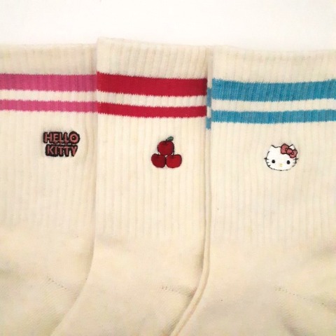 キッズ　3足組ソックス（19-24cm・ハローキティ）