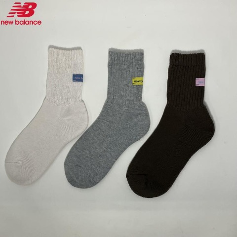 キッズ　3足組ソックス（19-24cm　ニューバランス×rumi）