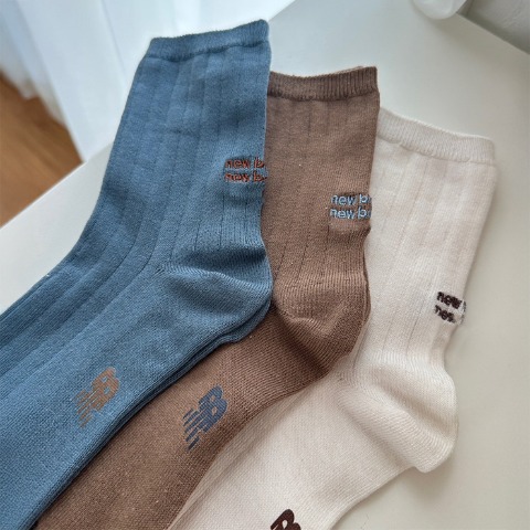 キッズ　3足組ソックス（15-20cm・New Balance×yuri）