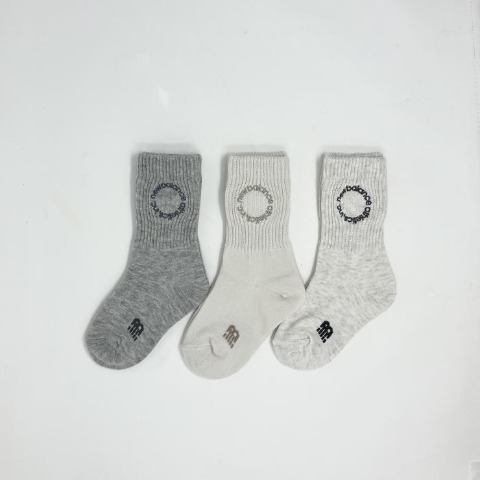 キッズ 　3足組ソックス（15-20cm・New Balance×yuri）