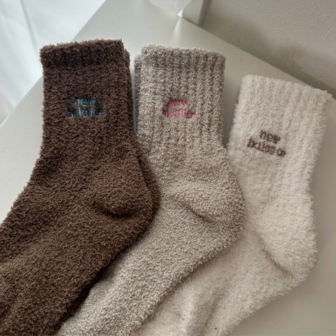 キッズ　3足組ソックス（15-20cm・New Balance×yuri）