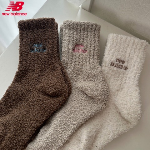 キッズ　3足組ソックス（15-20cm・New Balance×yuri）