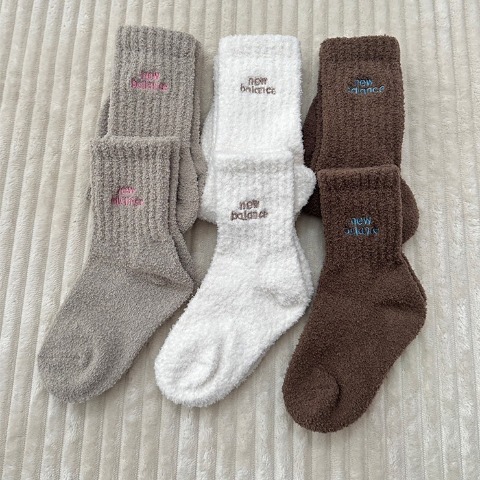 キッズ　3足組ソックス（15-20cm・New Balance×yuri）