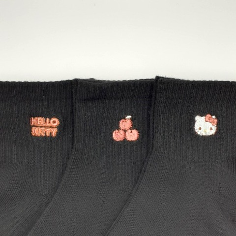 キッズ　3足組ソックス（19-24cm・ハローキティ）