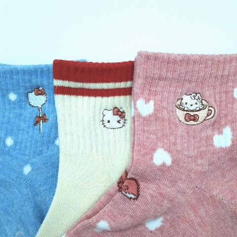 キッズ　3足組ソックス（19-24cm・ハローキティ）