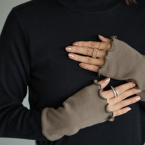 レディース　裏起毛プルオーバー（田中里奈）