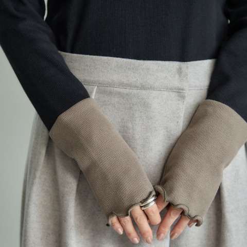 レディース　裏起毛プルオーバー（田中里奈）