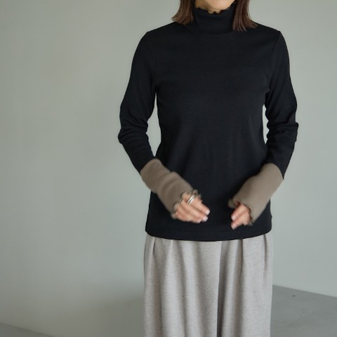 レディース　裏起毛プルオーバー（田中里奈）