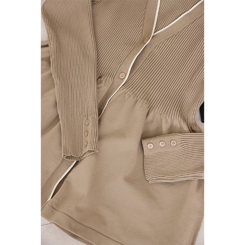 レディース　ニットカーディガン（yumi）