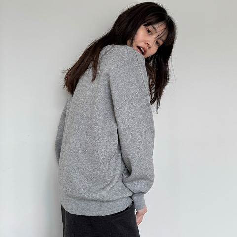 レディース　ニットプルオーバー（ぷーさん）