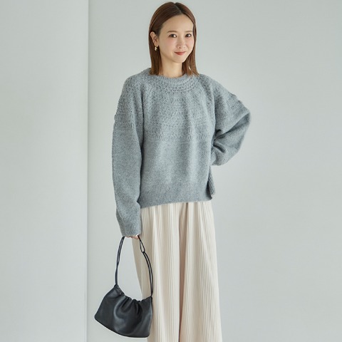 レディース　ニットプルオーバー（田中里奈）