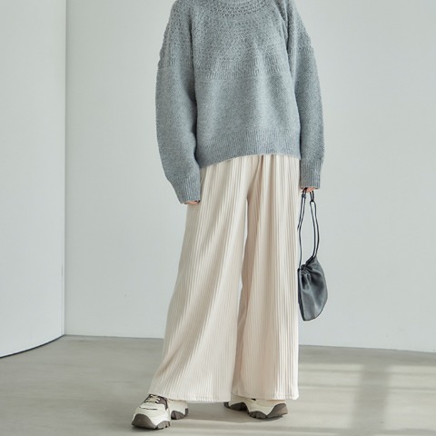 レディース　ニットプルオーバー（田中里奈）