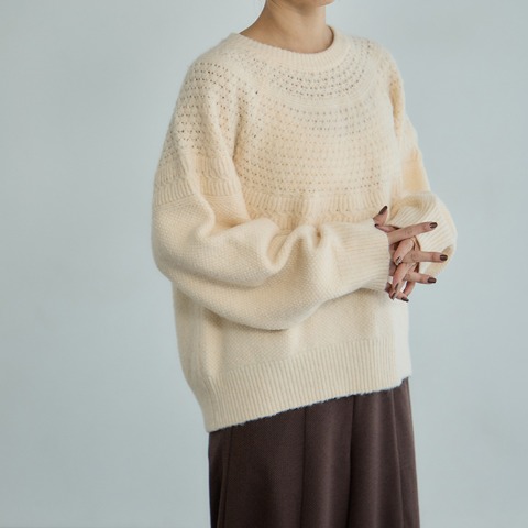レディース　ニットプルオーバー（田中里奈）
