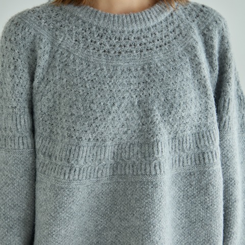 レディース　ニットプルオーバー（田中里奈）