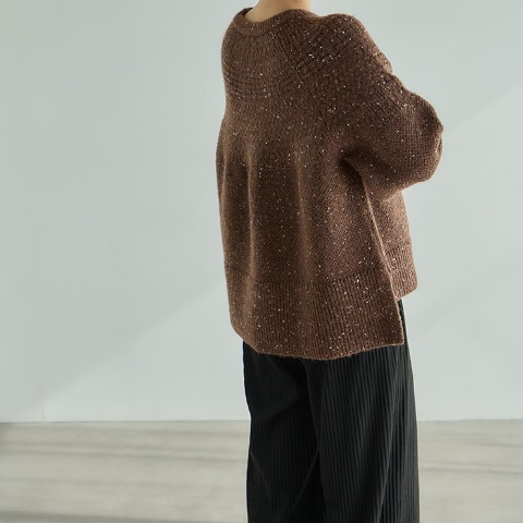 レディース　ニットプルオーバー（田中里奈）