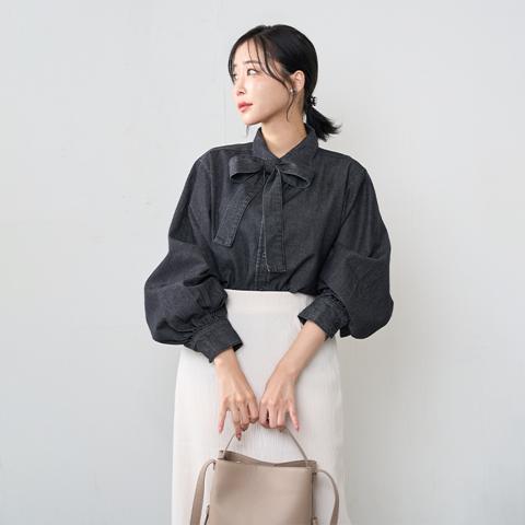 レディース　デニムブラウス（休井美郷）