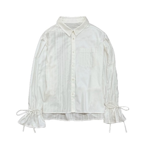 レディース　ブラウス（西山茉希）