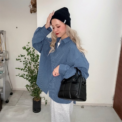 レディース　シャツ(おなつ)