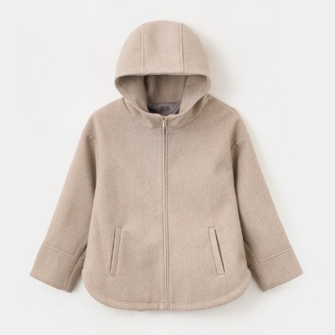 レディース　ジャケット（田中里奈）