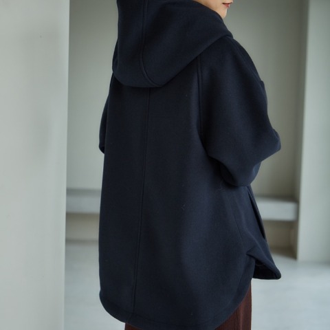 レディース　ジャケット（田中里奈）