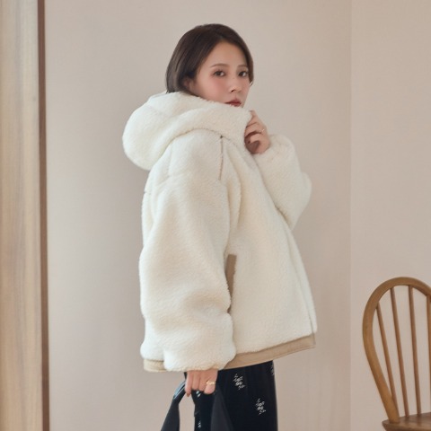 レディース　ブルゾン（yumi）