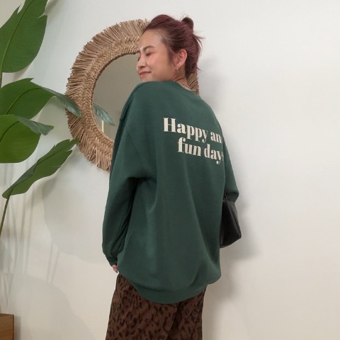 レディース　裏起毛ハートロゴプルオーバー（saori）