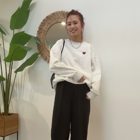 レディース　裏起毛ハートロゴプルオーバー（saori）