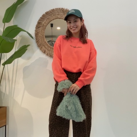 レディース　ロゴプルオーバー（saori）