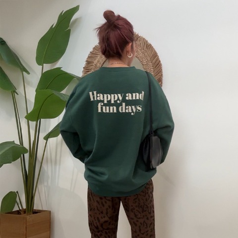 レディース　裏起毛ハートロゴプルオーバー（saori）