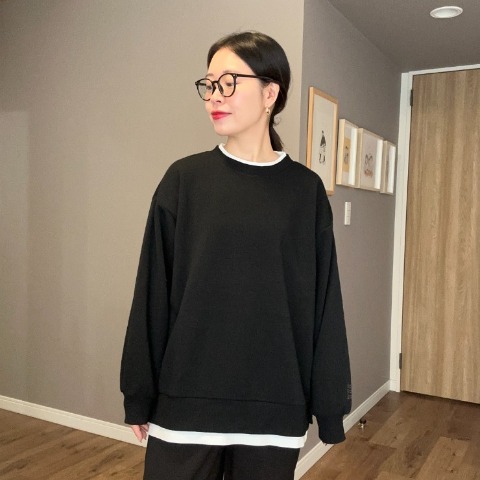 レディース　オーバーサイズ袖刺繍プルオーバー（ammy）